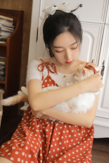 女老师和男学生接吻
